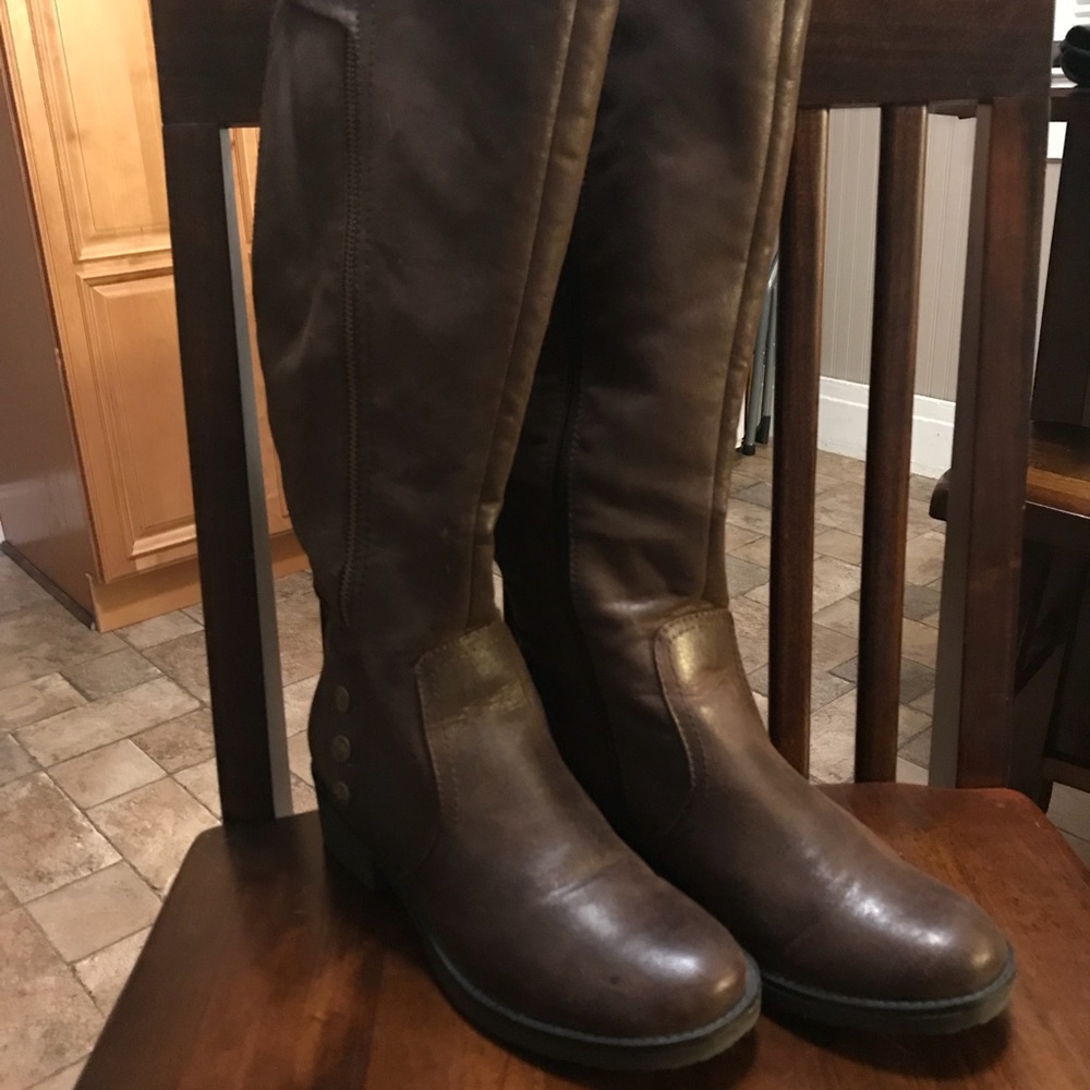 BearTraps Women’s Leather Boots